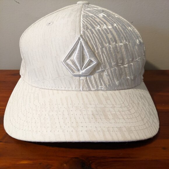 Volcom Flexfit Hat - Picture 1 of 5